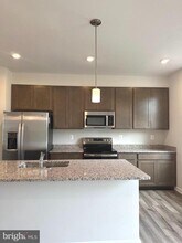 26 Telluride Wy in Charles Town, WV - Building Photo - Building Photo