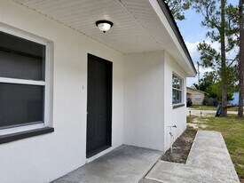 5422-5424 Ninth Ave in Ft. Myers, FL - Building Photo