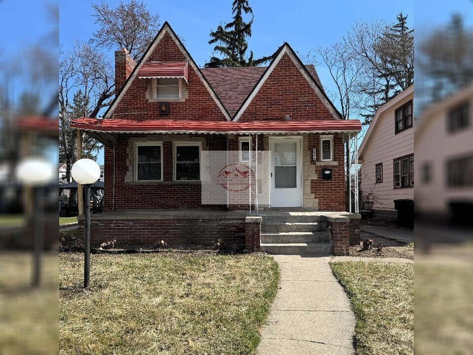 14574 Strathmoor St in Detroit, MI - Building Photo