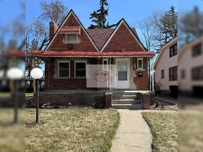property at 14574 Strathmoor St