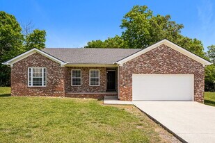 630 Big Hurricane Dr in La Vergne, TN - Building Photo