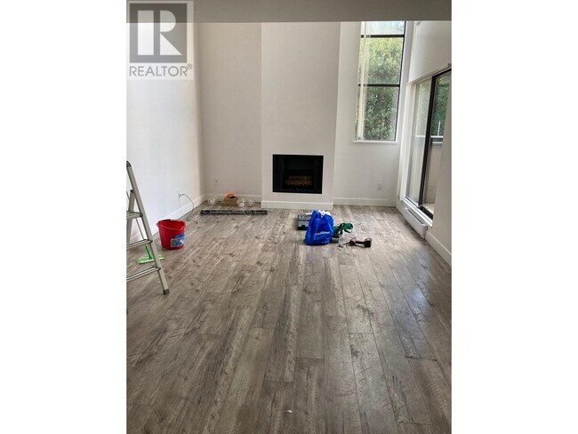 1019-1019 Gilford St in Vancouver, BC - Building Photo - Building Photo