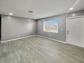 123 Gordon Ave S in Lehigh Acres, FL - Building Photo - Building Photo
