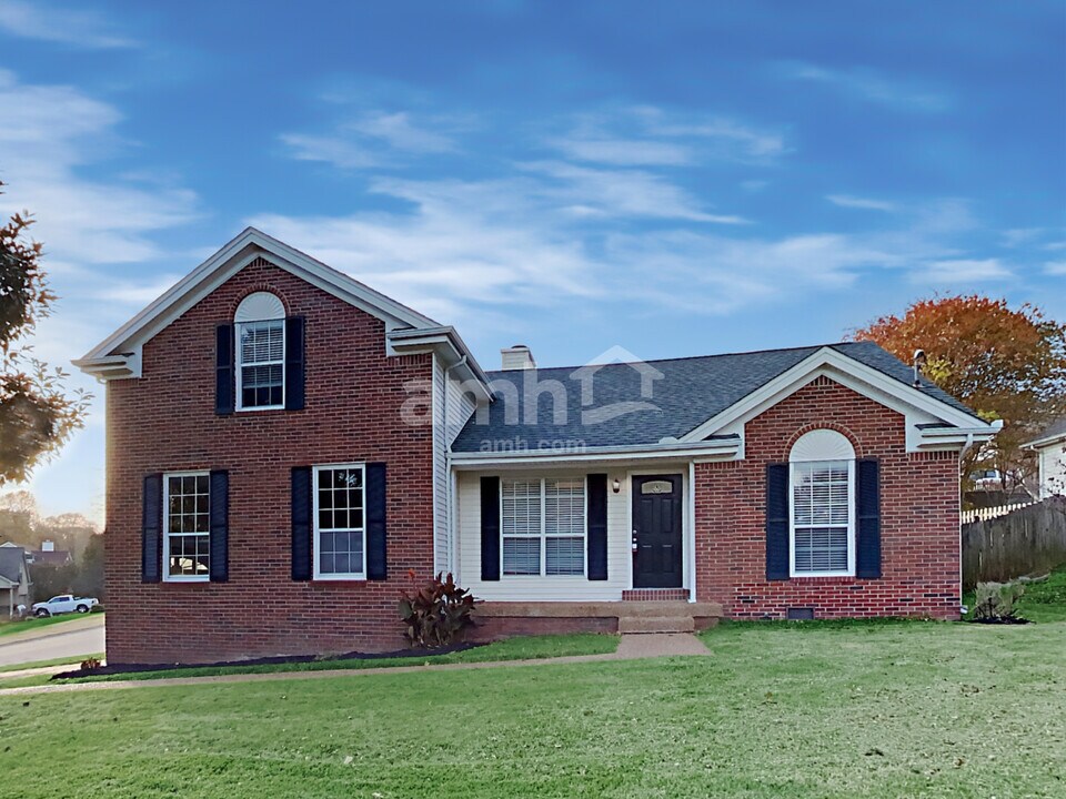 1300 Georgetown Dr in Mount Juliet, TN - Building Photo