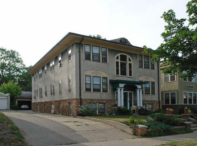 3437 Portland Ave S in Minneapolis, MN - Building Photo - Building Photo