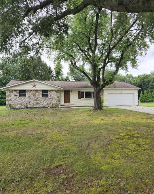 property at 36 Pinewald Ln