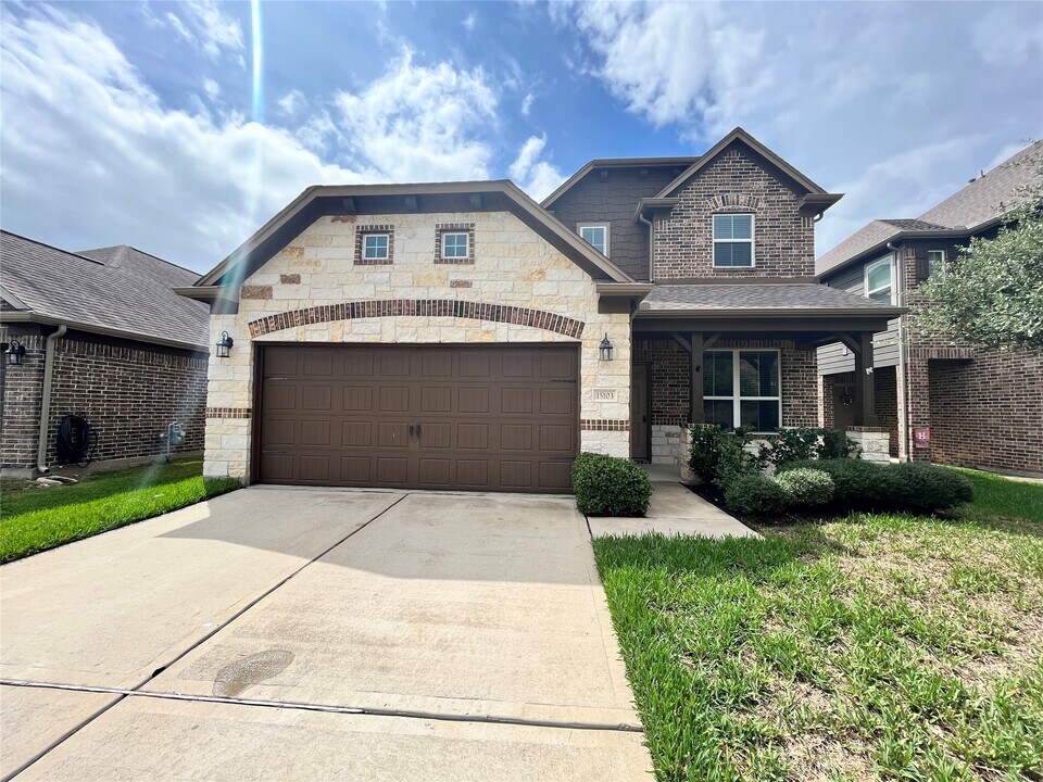15103 Signal Ridge Way in Cypress, TX - Building Photo