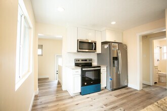 164 Hampton Ave S in Salt Lake City, UT - Building Photo - Building Photo