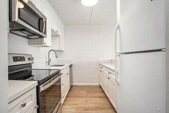 1 Kelton Ct in Oakland, CA - Building Photo - Building Photo