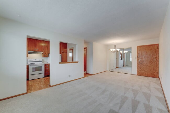 Edgecumbe Terrace in St. Paul, MN - Building Photo - Building Photo