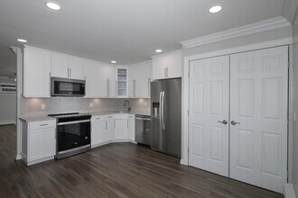117 Cassa Loop in Holtsville, NY - Building Photo - Building Photo