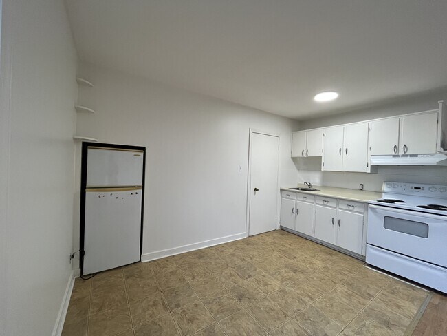 7 Bennett Ave in St John's, NL - Building Photo - Building Photo