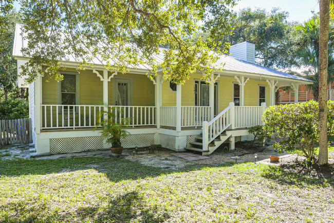 1941 W Shell Ln in Vero Beach, FL - Building Photo - Building Photo