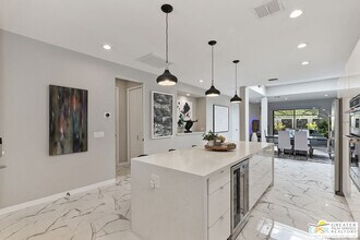 1475 E Amado Rd in Palm Springs, CA - Building Photo - Building Photo