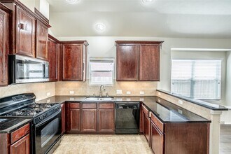 24415 Hikers Bend Dr in Katy, TX - Building Photo - Building Photo