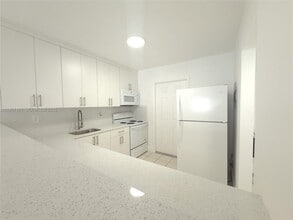 15221 NE 6th Ave in Miami, FL - Foto de edificio - Building Photo