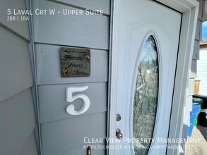 5 Laval Ct W in Lethbridge, AB - Building Photo - Building Photo