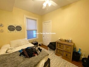 43 Hillside St, Unit 2 in Boston, MA - Foto de edificio - Building Photo