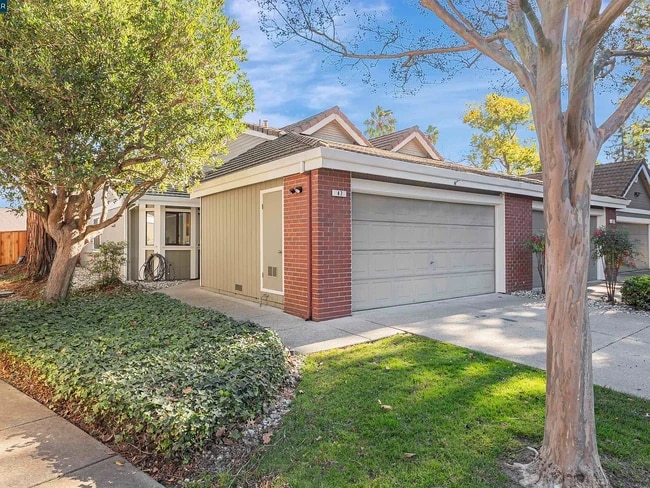 property at 47 Glen Valley Cir