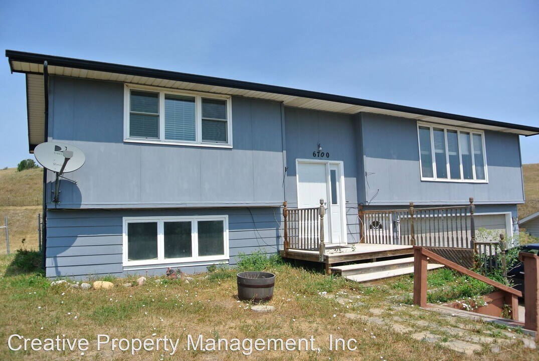 6700 County Rd 12 W Photo