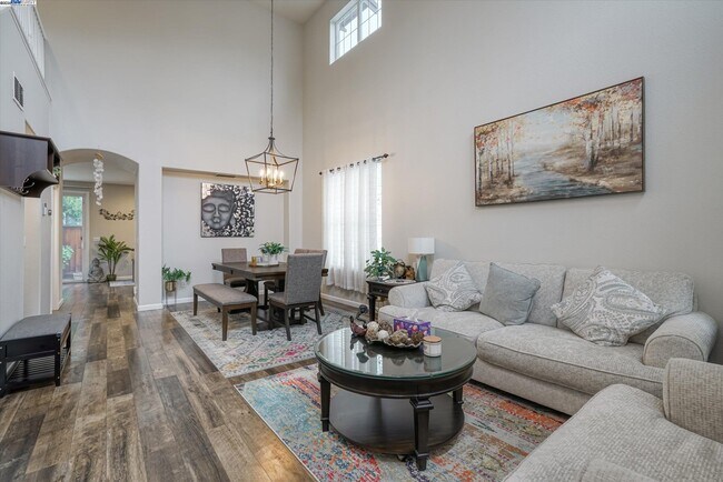 5884 Cedarwood Cmn in Livermore, CA - Building Photo - Building Photo