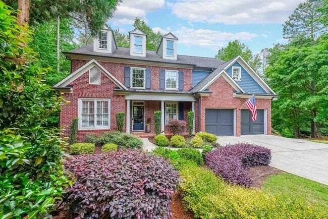 property at 120 Heritage Ct
