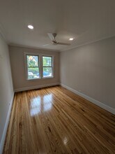 2337 W Roscoe St, Unit 1 in Chicago, IL - Building Photo - Building Photo