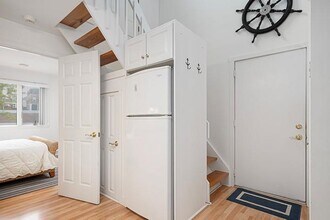 114 Swinburne Row in Newport, RI - Building Photo - Building Photo