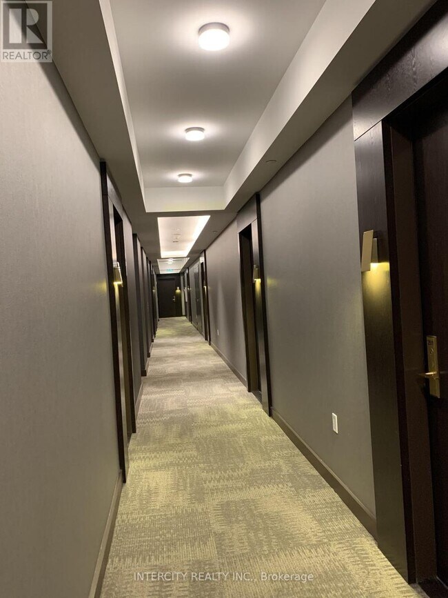 330 Richmond St W in Toronto, ON - Building Photo - Building Photo