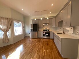 285 Dorchester St, Unit 1 in Boston, MA - Building Photo