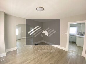 1004 W Fairview Ave in Dayton, OH - Building Photo - Building Photo