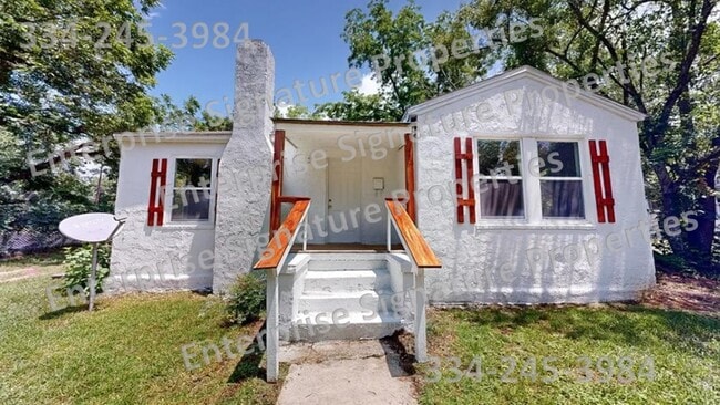 property at 603 S Edgewood Dr