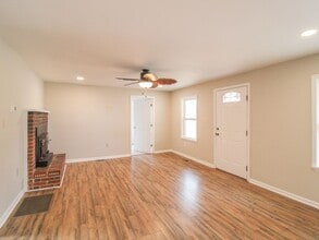 10300 Lentzville Rd in Athens, AL - Building Photo - Building Photo