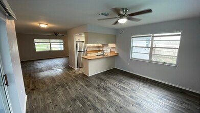 3041 Hoban Ave in Spring Hill, FL - Building Photo - Building Photo