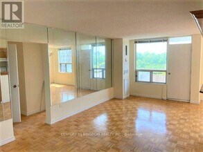 20 Edgecliff Golfway in Toronto, ON - Building Photo - Building Photo