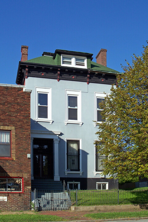 4031 Delmar Blvd in St. Louis, MO - Building Photo