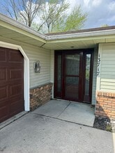 13717 E Ridgeview Ct in Grabill, IN - Building Photo - Building Photo