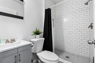 4166 Cole Way in San Diego, CA - Foto de edificio - Building Photo