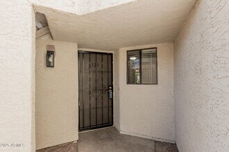 985 N Granite Reef Rd in Scottsdale, AZ - Building Photo - Building Photo