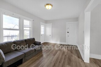 2273 Delaware Ave in Buffalo, NY - Building Photo - Building Photo