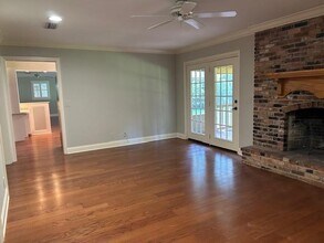 301 Rivera Dr in St. Simons Island, GA - Building Photo - Building Photo