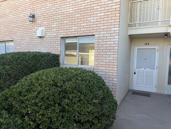 4141 Westcity Ct in El Paso, TX - Foto de edificio - Building Photo