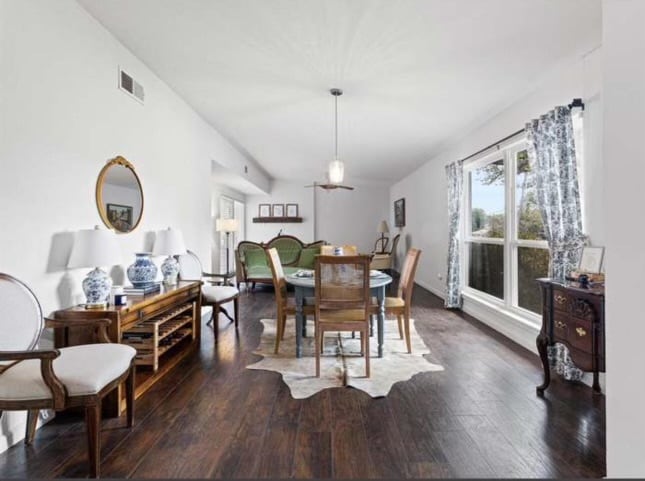 property at 5736 Wedgmont Cir N