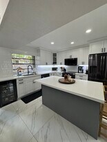 13299 SW 112th Ter in Miami, FL - Building Photo