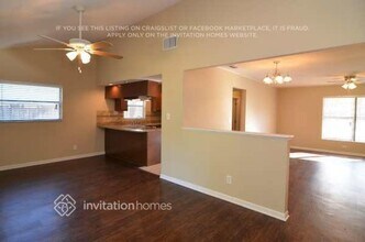 2417 Devonwoode Pl in Seffner, FL - Foto de edificio - Building Photo