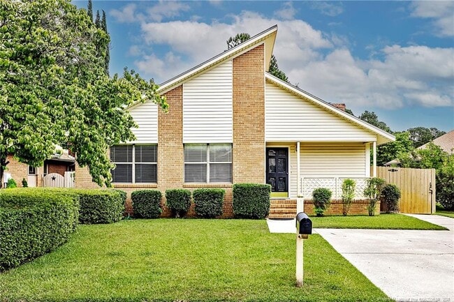 property at 4607 Hoe Ct