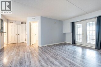 1830 Walkers Line in Burlington, ON - Building Photo - Building Photo