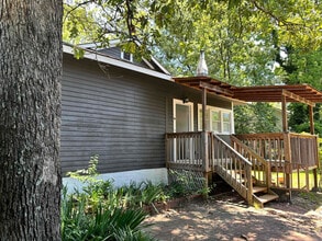 122 Cox Ave in Thomasville, NC - Building Photo - Building Photo
