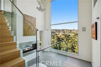 9716 Oak Pass Rd, Unit 1 in Beverly Hills, CA - Building Photo - Building Photo