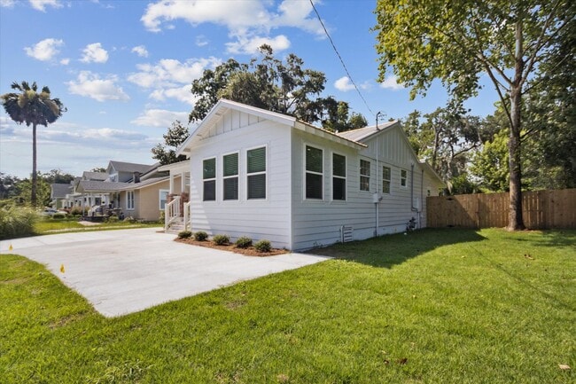 2603 Livingston Ave in Savannah, GA - Building Photo - Building Photo